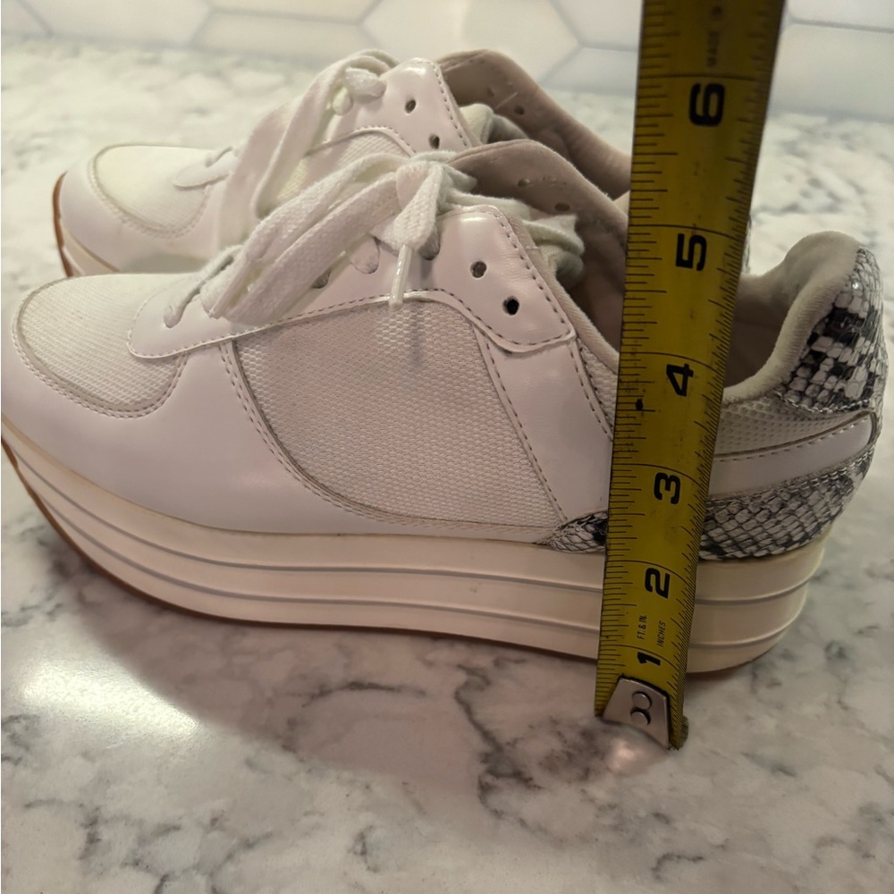 Zara platform sneaker with reptile accent in the heel